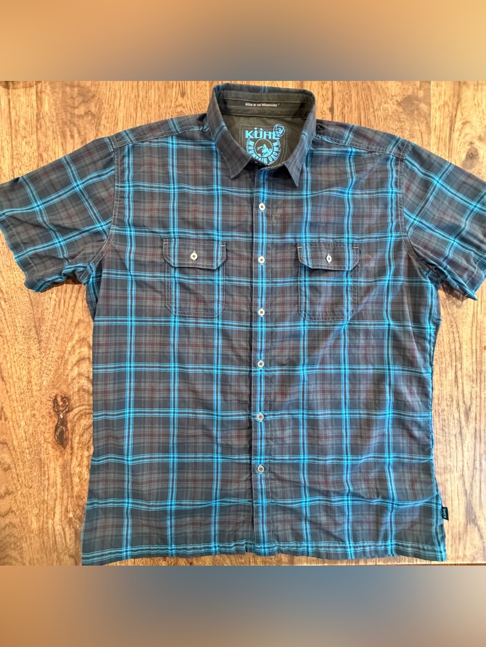 Kuhl Men’s XL Eluxur Short-Sleeve Plaid Button-Down Shirt in Blue and Gray